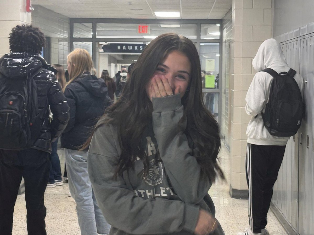 2020 年代初高中 iPhone 风格照片